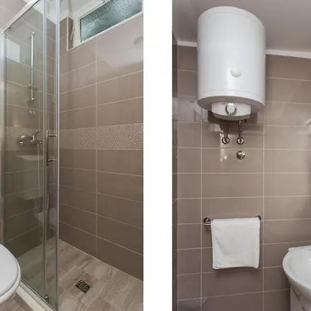 アパート Anka- With Balcony トルステノ